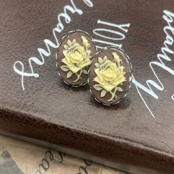 Vintage Rose Cameo Stud Earrings – Brown & Cream - Picture 1 of 13